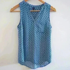 MAURICES  | Women's White/Turquoise/Blue Sleeveless V-Neck Blouse